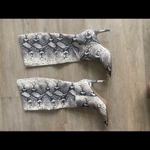 Steve Madden Kimari Snakeskin Boots Size 10